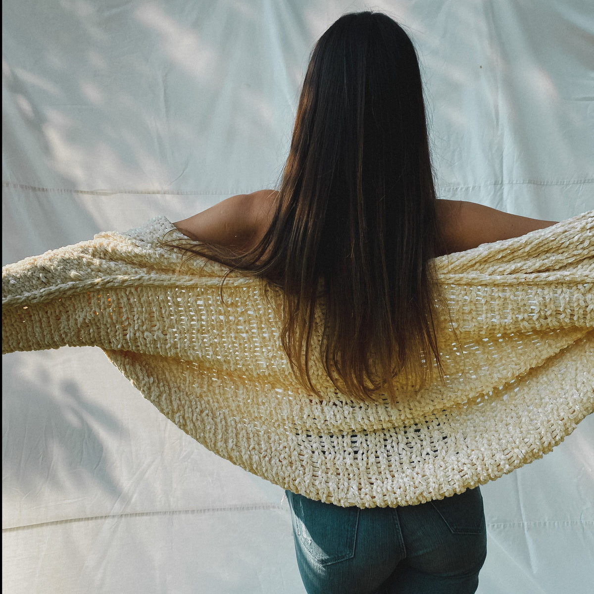 Eve Velvet Cardigan - Beige