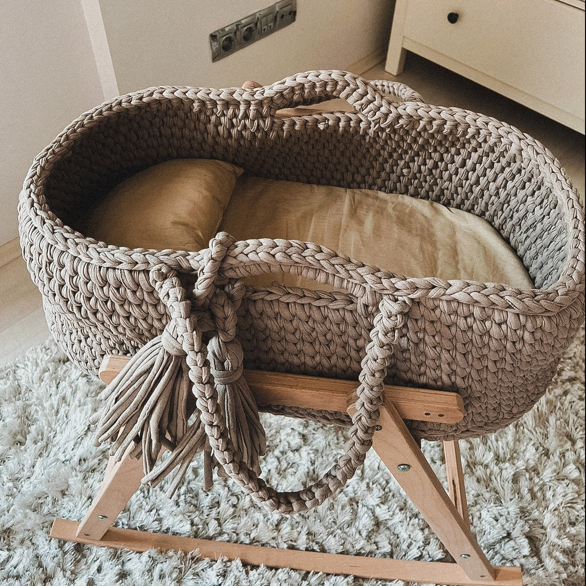 Angel Hand-Knitted Baby Bassinet - Light Brown / Long handle